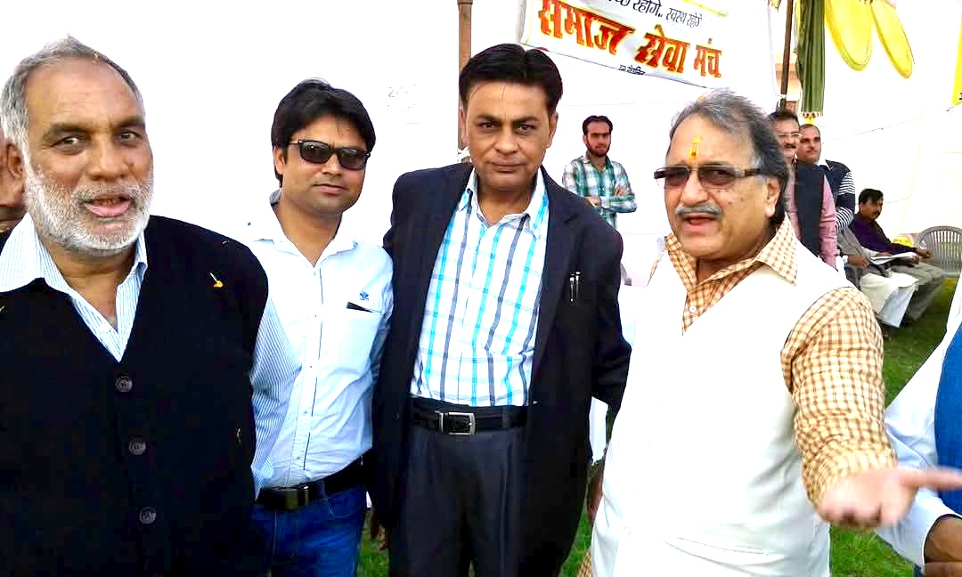 पूर्व मंत्री के साथ साथ में उपजा प्रेस क्लब के महासचिव फ़िरासत हुसैन a सचिव फहीम करार