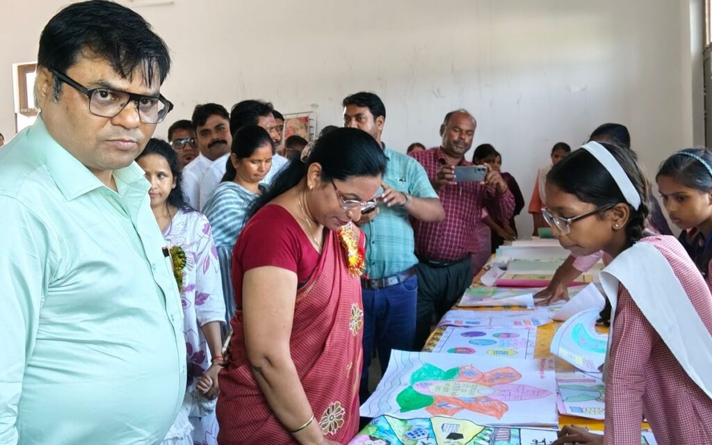 भुता, बरेली समाचार, Bareilly News, बेसिक शिक्षा विभाग, प्रधानाध्यापक बैठक, BSA डॉ विनीता, BEO मुकेश कुमार, निपुण आकलन, NAT परीक्षा, NMMS, SHVR पोर्टल, टीचर ऑफ द मंथ, स्कूल ऑफ द मंथ, परिषदीय विद्यालय, शिक्षा समाचार, Bareilly Basic Education